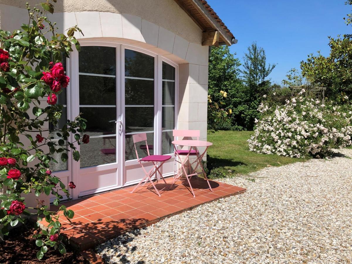 La Tour De La Conterie Bed and breakfast